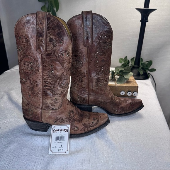 Brown Embroidered Women’s Cavender’s Cowboy Boots with Studs Size 7 B - Picture 2 of 14